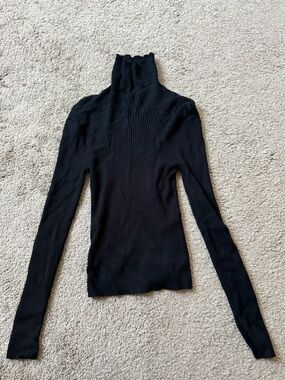 Abercrombie Ribbed Turtle Neck Top